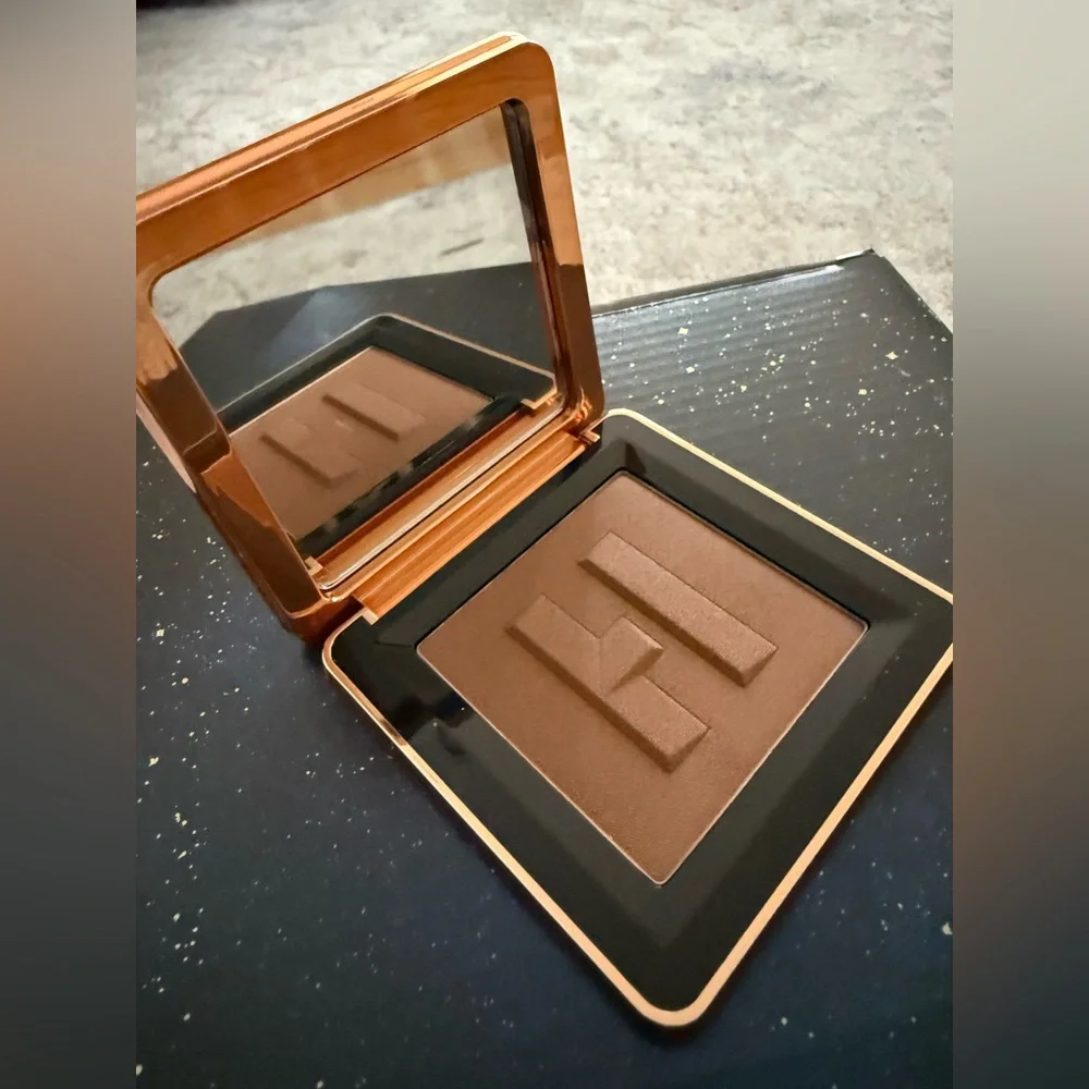 Haus Labs Power Sculpt Velvet Bronzer – Medium Level 8 NEW